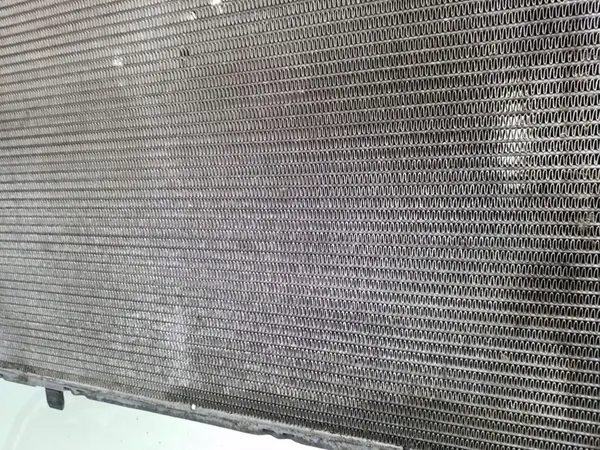 Mercedes-Benz Waterkoeler OE 2025006403 image 2