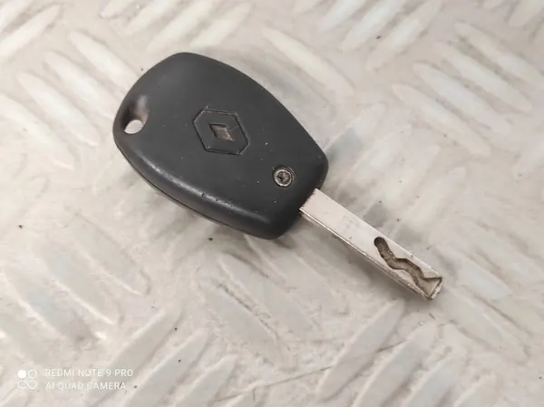Chave Renault Master III OEM TWS45560 - Usado image 3