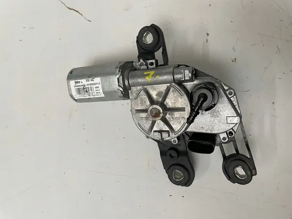 AUDI A3 8V Heckwischermotor 8V0955711A image 2