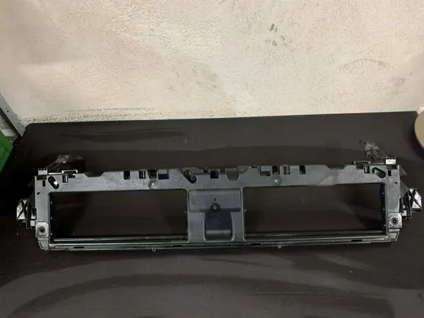 Audi A4 B8 Ilmatyyny Ohjauspyörä OEM 8W0807771 image 3