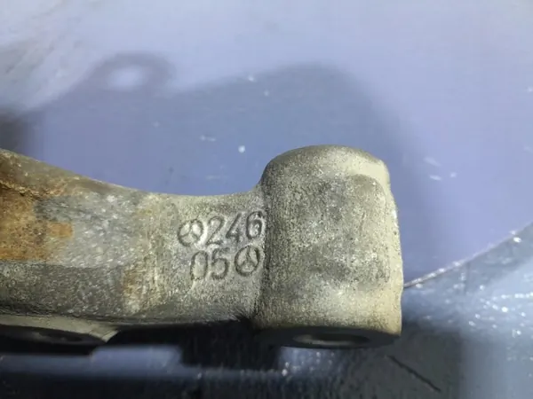 OEM 24605 Cubo Dianteiro Esquerdo para Mercedes GLA W156 image 4