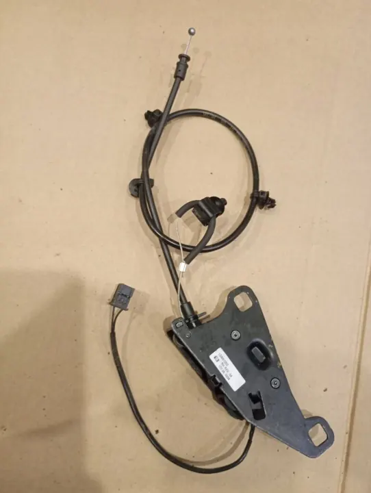 Hätäkatonlukko OEM 133067202 Opel Astra H Cabriolle image 2