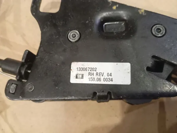 Hätäkatonlukko OEM 133067202 Opel Astra H Cabriolle image 4