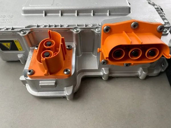 Volvo Invertteri OEM 32324794 XC90/XC60/S90/V90 image 3
