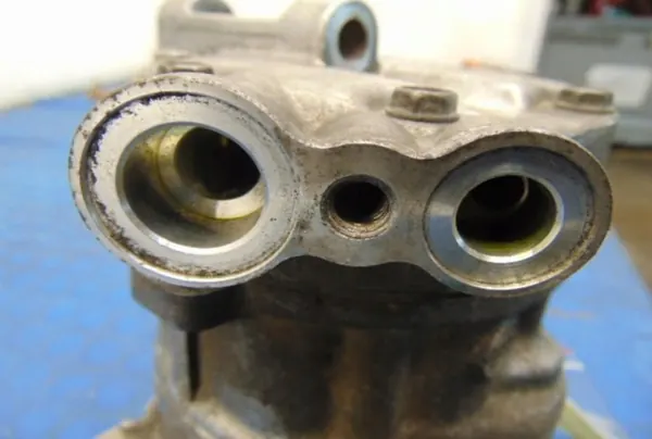 Compresseur de Climatisation SAAB 95 LIFT 1.9 CDTI GMP12770420 image 7