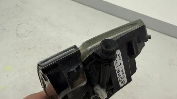 Volkswagen Beetle 2011 Farol de Neblina Esquerdo 5C5941699A image 4