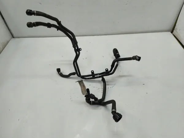 Mercedes EQC 400 vattenrör OEM A2935010000 image 2