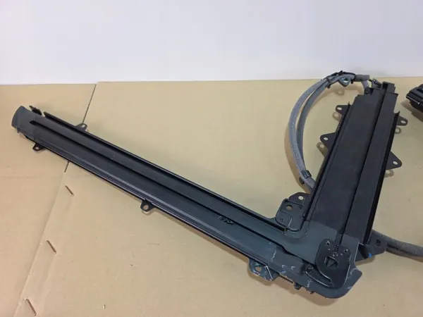 BMW X5 G05 LCI kofferbakgeleiders OEM 9929003 7483960 image 6