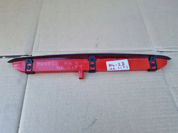 Feu Stop Troisième OEM BS7113A601AA Ford Mondeo MK IV image 9