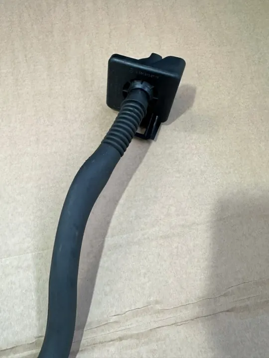 Öleinfüllrohr OEM A6220100200 für Mercedes Vito W447 image 3