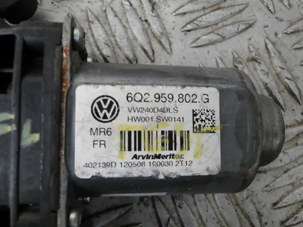Motor de vidro dianteiro esquerdo OEM 6Q2959802G VW Polo 9N image 4