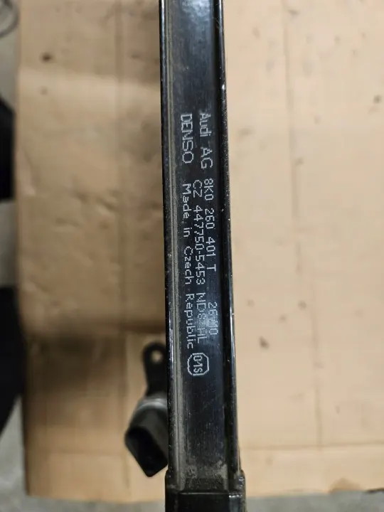 Condenseur AC Audi A4 B8 OEM 8K0260401T Occasion image 3