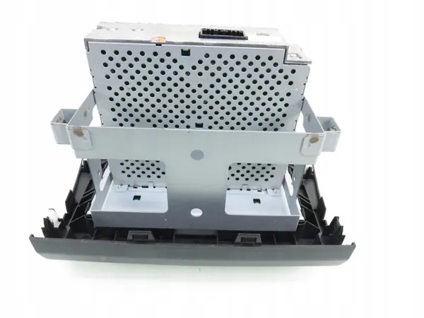 Radio Suzuki Swift III OEM 3910162J3 - Usado image 3