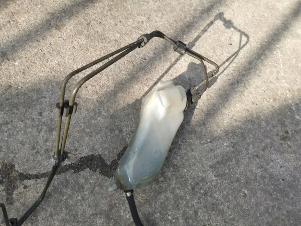 Réservoir de Liquide ASD Mercedes W124 OEM Occasion image 4