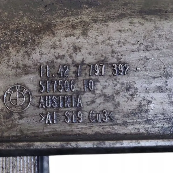 Olje Filter Fäste BMW 1 (E87) 2.3L Diesel 2007 image 7