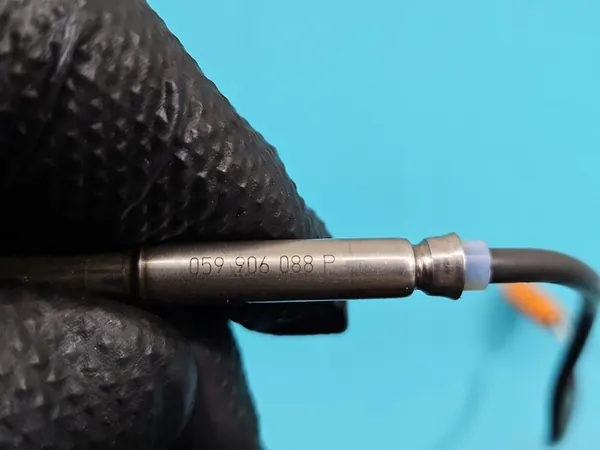 Sensor de Temperatura dos Gases de Escape Audi A4 B8 059906088P image 4