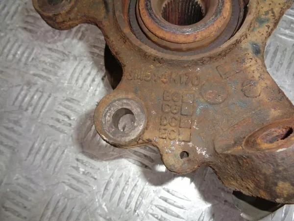 OEM 3M513K170 Moyeu Avant Droit pour Ford Focus MK2 image 6