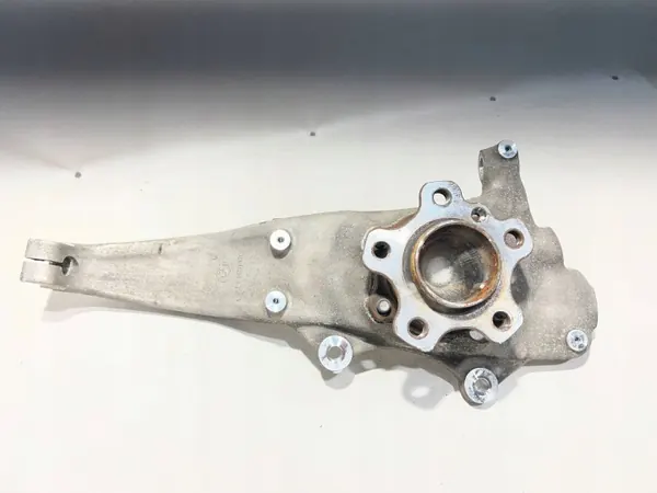OEM 688438202 Pyörännavan Oikea Etu BMW 5 G30 image 2
