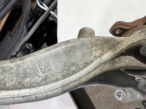 OEM 688438202 Pyörännavan Oikea Etu BMW 5 G30 image 5