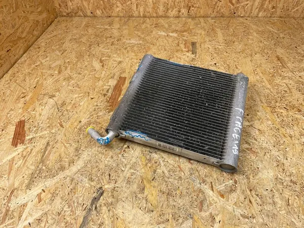 Enfriador de agua adicional Range Rover Velar Jaguar F-Pace image 2