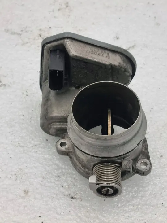 BMW Drosselklappe 5 E60 E61 image 4