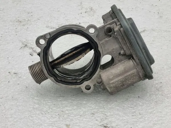 BMW Drosselklappe 5 E60 E61 image 5