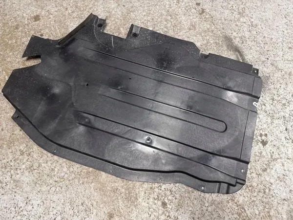 BMW OEM 9477804 Cubierta Inferior Trasera Derecha image 3