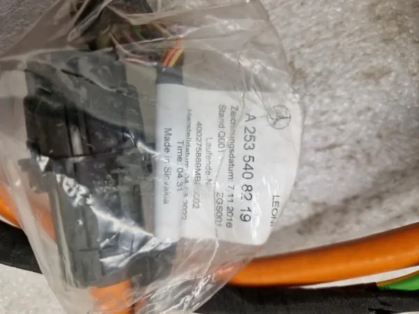 Mercedes GLC X253 Laadsocketkabel OEM A2535408219 image 3