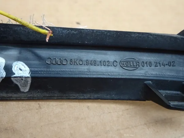 AUDI A4 B8 Indicador de Espelho Direito 8K0949102C image 6