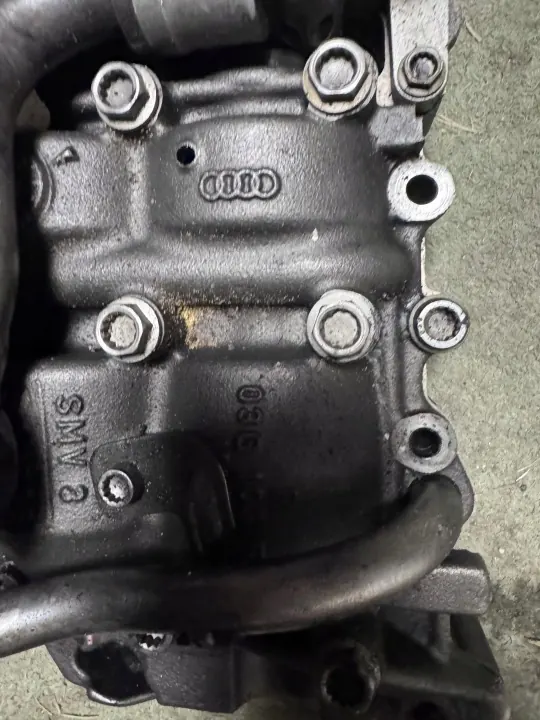 Bomba de aceite OEM 03G115105C para Audi A4 A6 Passat 2.0 TDI image 7