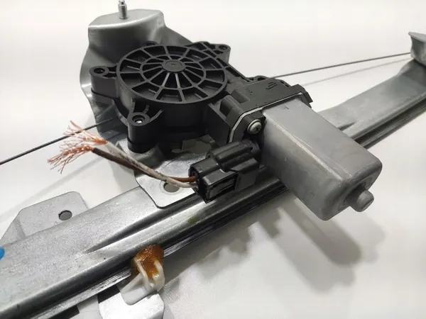 Elevador de vidro dianteiro direito Renault Express II 2021-24 OEM image 3