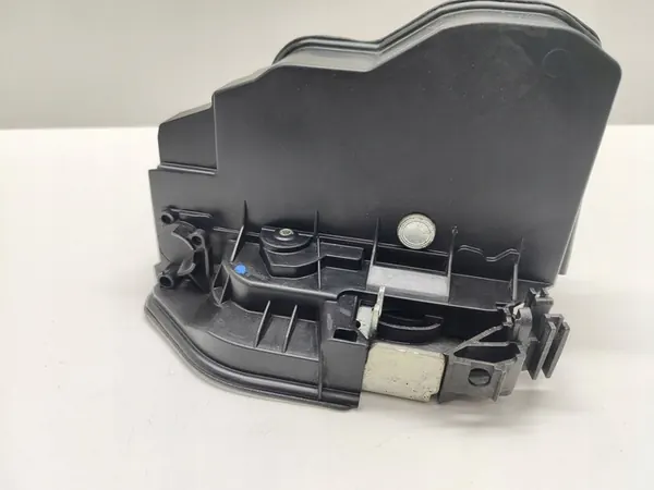 Höger framdörrslås BMW 5 TOURING E61 7167074 image 2