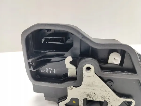 Höger framdörrslås BMW 5 TOURING E61 7167074 image 4