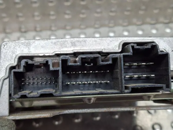 Amplificateur Audio Renault OEM S26282080 - Occasion image 3