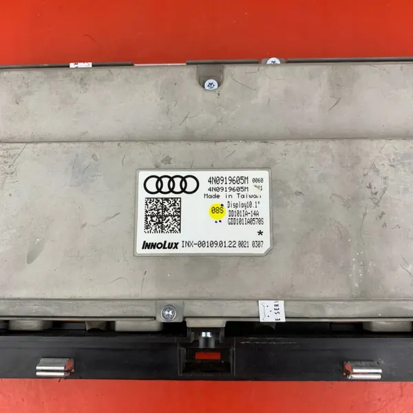 Audi A8 D5 navigatiescherm OEM 4N0919605M image 10