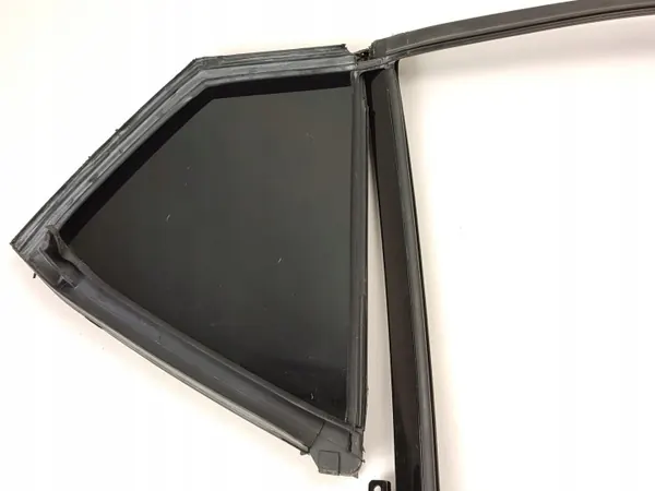 Vidrio Triangular Lateral Puerta Trasera Izquierda OEM 43R000381 image 4