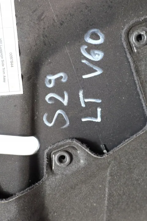 Estofamento porta-malas esquerdo OEM 30721874 para Volvo V60 image 3