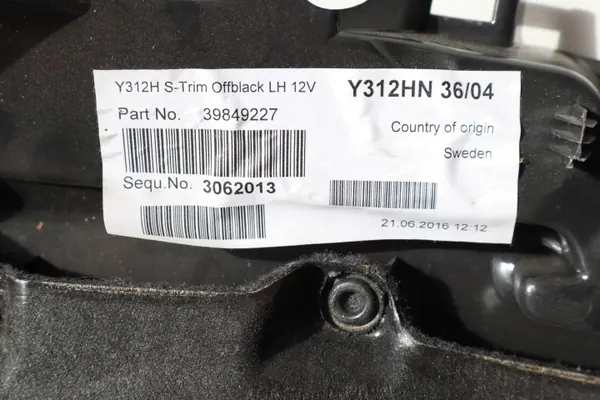 Estofamento porta-malas esquerdo OEM 30721874 para Volvo V60 image 5