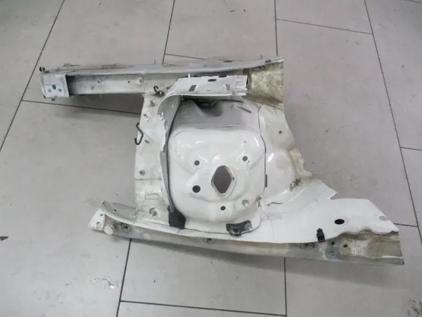 W204 Vorderer linker Kotflügel OEM - Gebrauchter Mercedes-Benz image 2