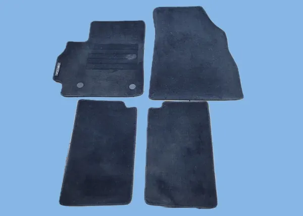 Conjunto de tapetes de veludo CHERY OMODA 5 24r - OEM image 2