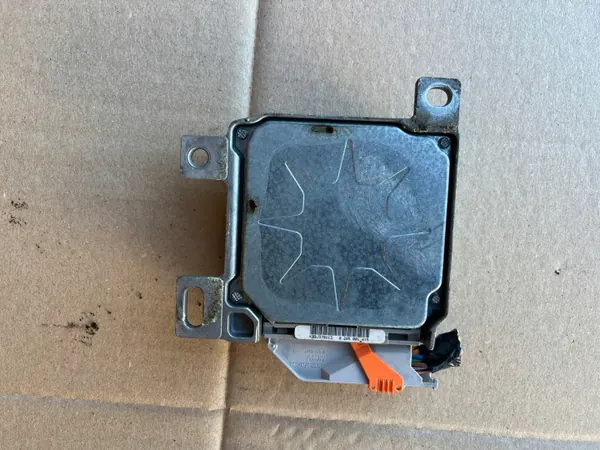 Módulo Sensor Airbag OEM 8200136038 para Renault Clio II image 3
