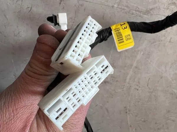 Harness OEM 91650-J7130 Maletero Kia Xceed image 3