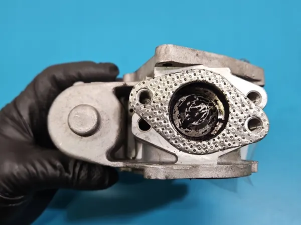 EGR-venttiili OEM 710334000 Audi A4 B8 2.0 TDI:lle image 5