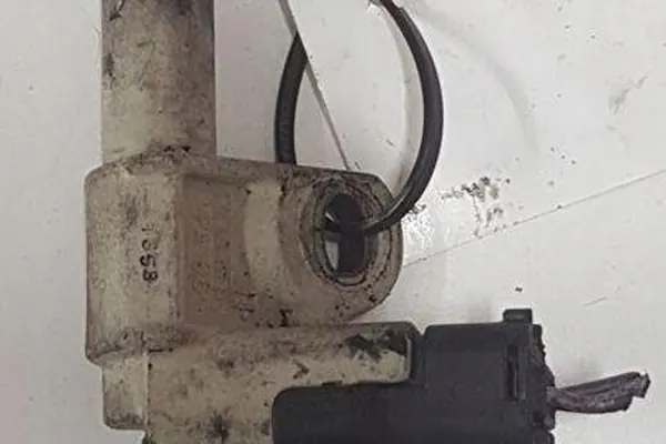 Sensor de posición del árbol de levas FORD MONDEO IV TURNIER 9661135980 image 5