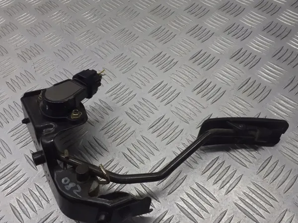 Pédale d'accélérateur OEM 78111-35030 pour Toyota Avensis image 3
