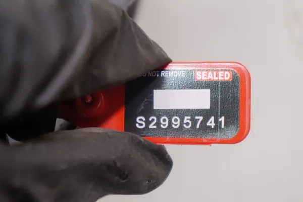 VOLVO V70 II S60 I Front Left Wheel Arch 30655665 image 5