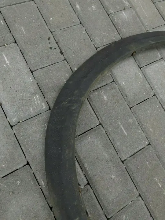 Volkswagen Golf II 1984 Right Side Rear Fender Trim image 5