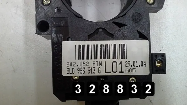 Interruptor Audi TT OEM AM-328832 - Pieza Usada image 4