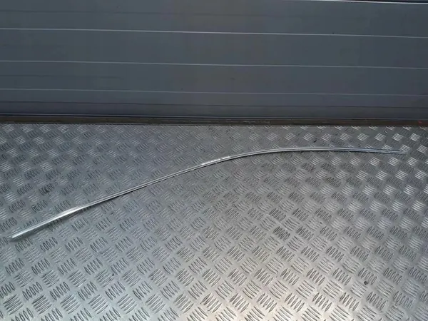 Audi OE Fönsterlist Höger Fram för A3 8V image 2