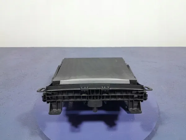 BMW X7 G07 keskikonsolin säilytys OEM 9399863 image 3